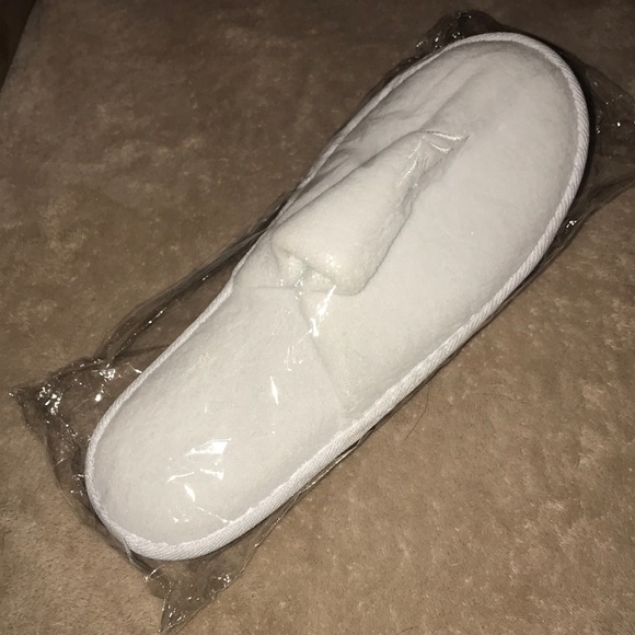 Shoes - Thunder valley white hotel spa slippers New